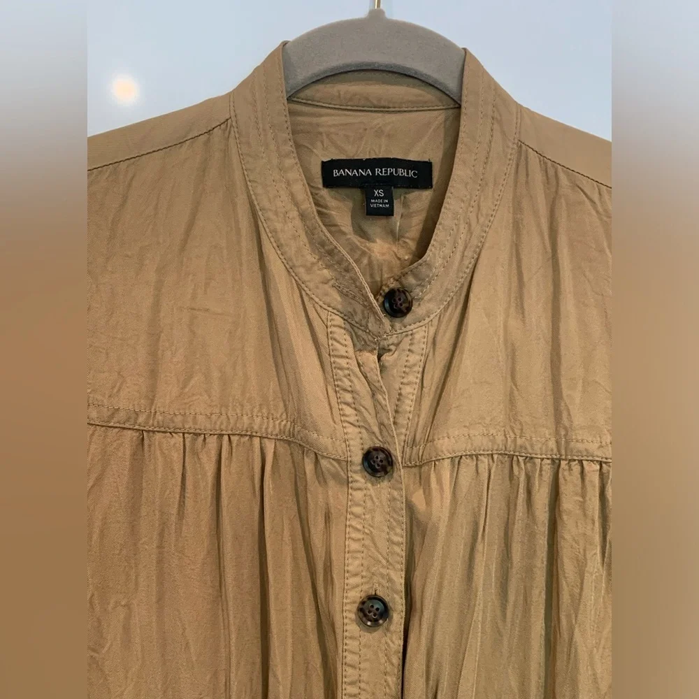 BANANA REPUBLIC PRELOVED KHAKI MINI DRESS - Picture 2 of 4